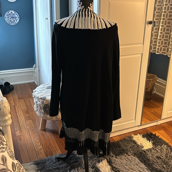 Chico’s Travelers Sweater Size 3 - Picture 3 of 10